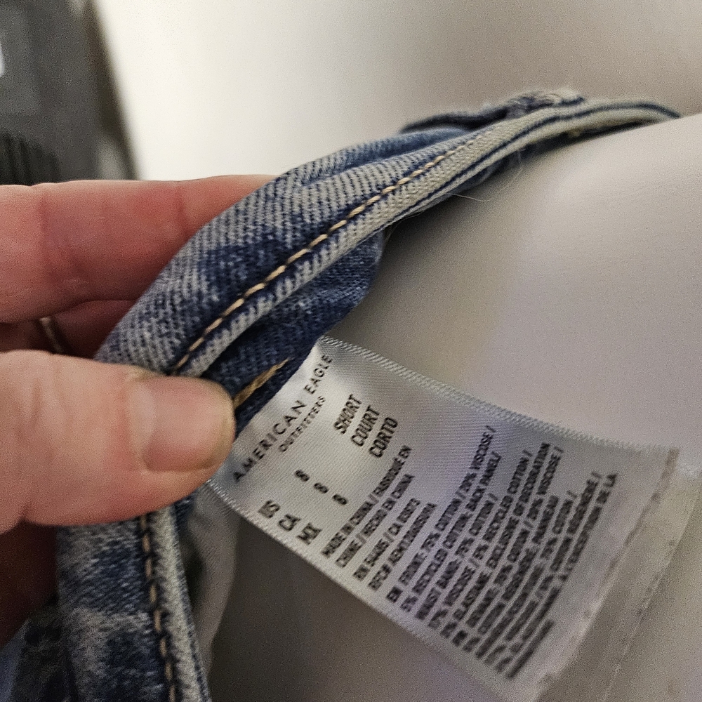 American Eagle Outfitters Blue Distressed Jeans - Picture 2 of 3